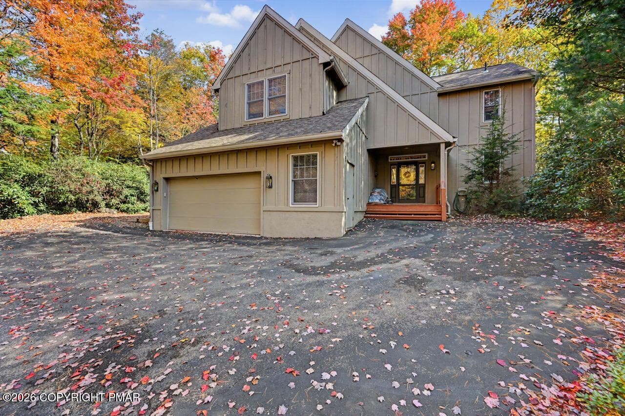 127 Halfmoon Road, Pocono Pines, PA 18350