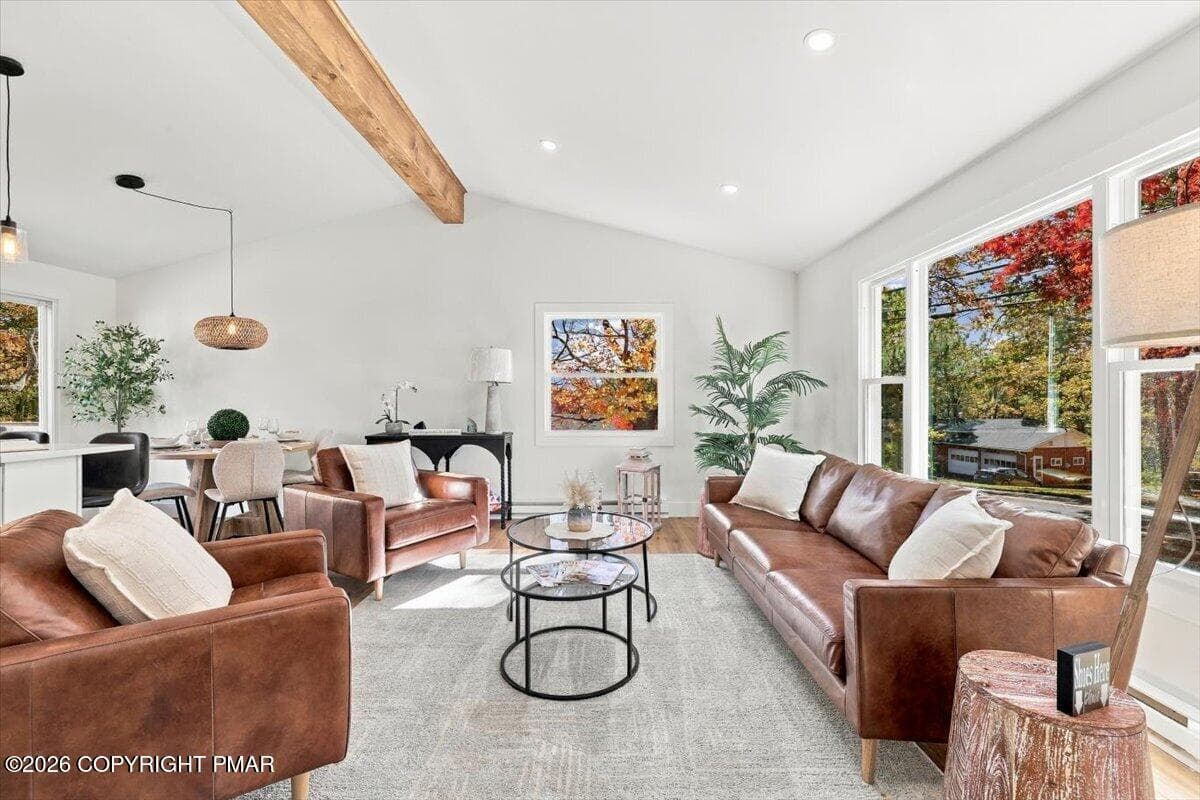 Living Room - 19 Oak Street, Mount Pocono, PA 18344