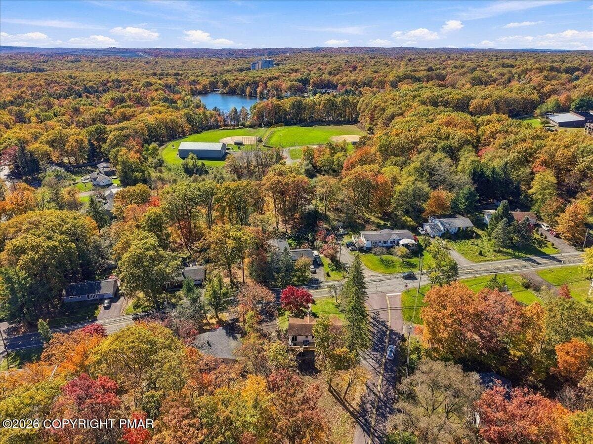 Aerial Neighborhood View - 19 Oak Street, Mount Pocono, PA 18344