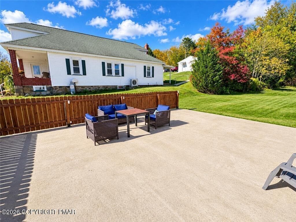 GetMedia (2) - 546 Mahoning Drive E, Lehighton, PA 18235