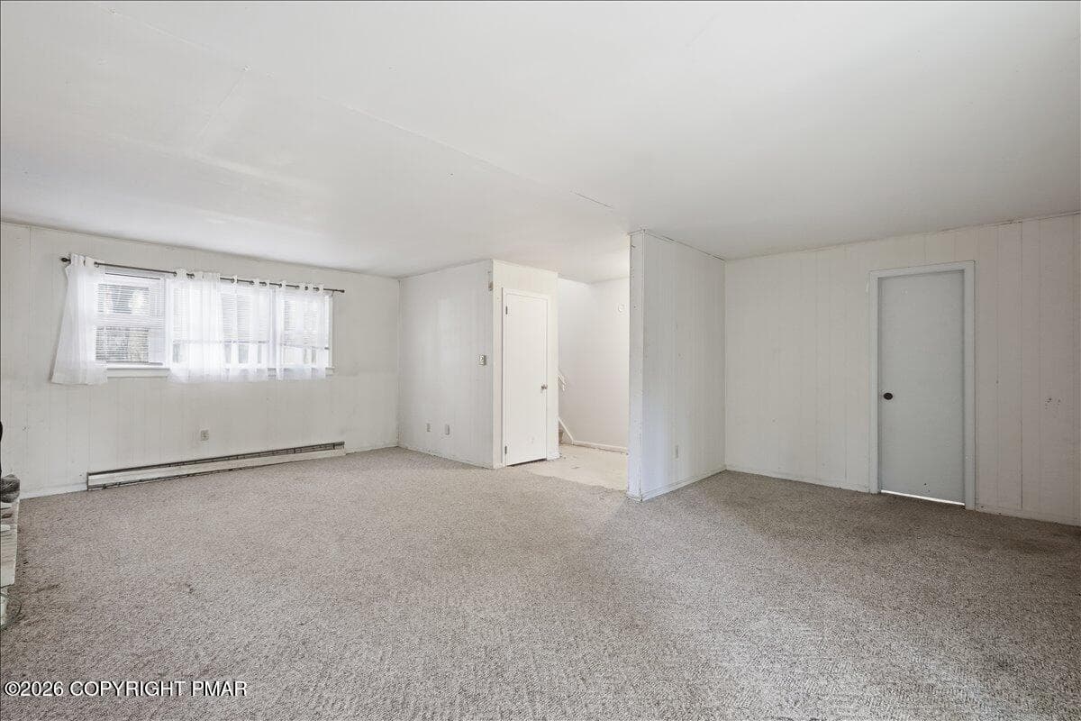 Family Room - 2106 Beech Lane, Tobyhanna, PA 18466
