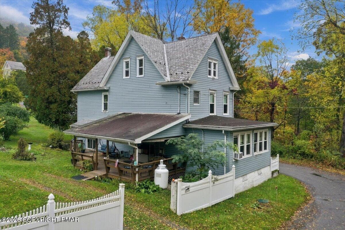 001-094_DJI_0701 - 800 Carbon Avenue, Jim Thorpe, PA 18229