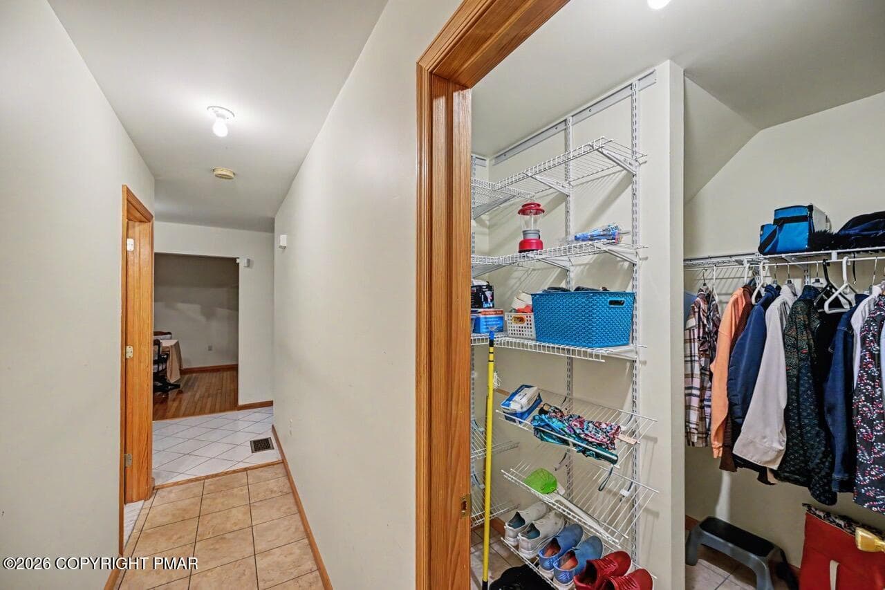 256 Pin Oak Rd 36 Large - 256 Pin Oak Road, Stroudsburg, PA 18360
