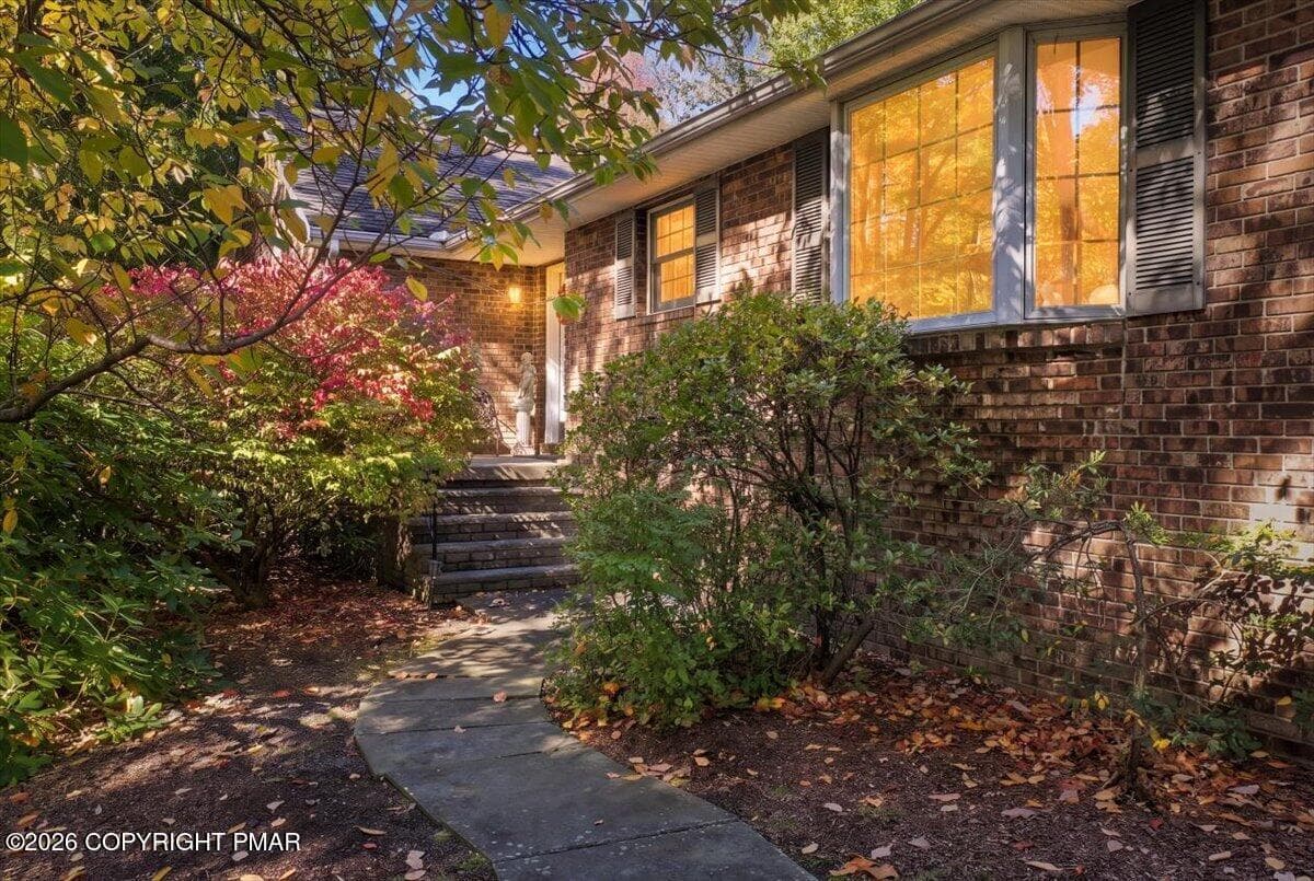 005-233_Wyndham_Dr_002 - 233 Wyndham Drive, Cresco, PA 18326