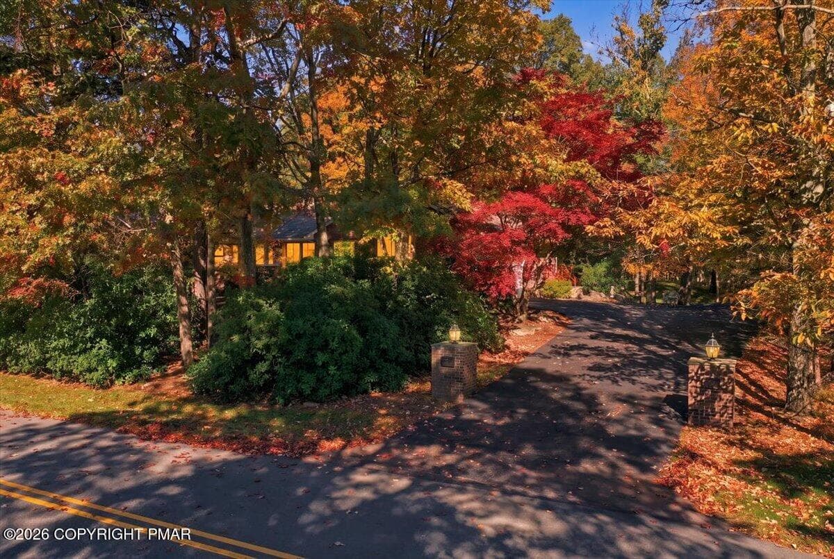 001-233_Wyndham_Dr_001 - 233 Wyndham Drive, Cresco, PA 18326