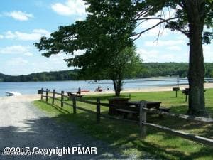 BEACH 2 - 14-21-6 OMAHA Trail, Pocono Lake, PA 18347
