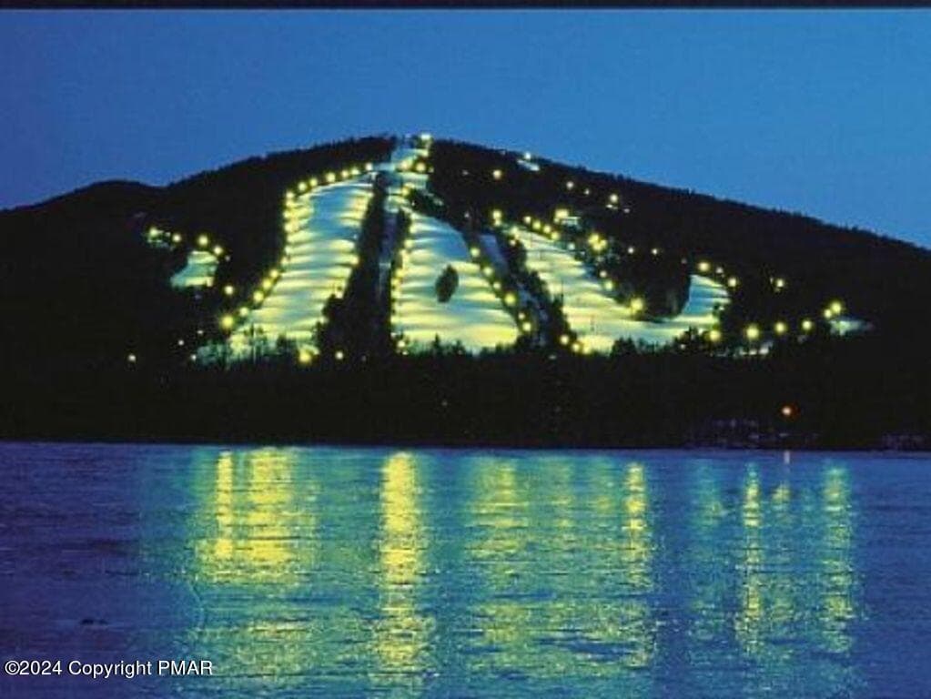 Big Boulder Night Lights - 40 Alpine, Lake Harmony, PA 18624