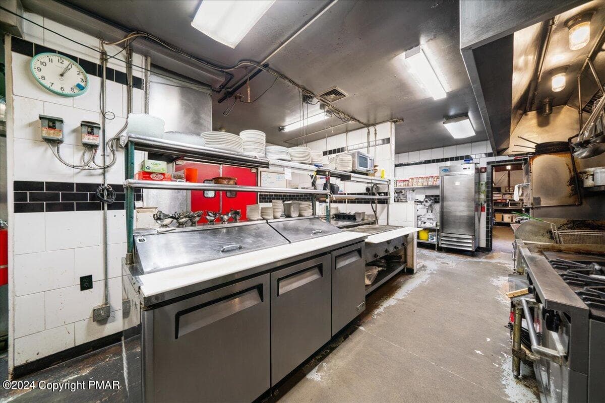 24 Kitchen - 2136 Lake Ariel Highway, Lake Ariel, PA 18436, Lake Ariel