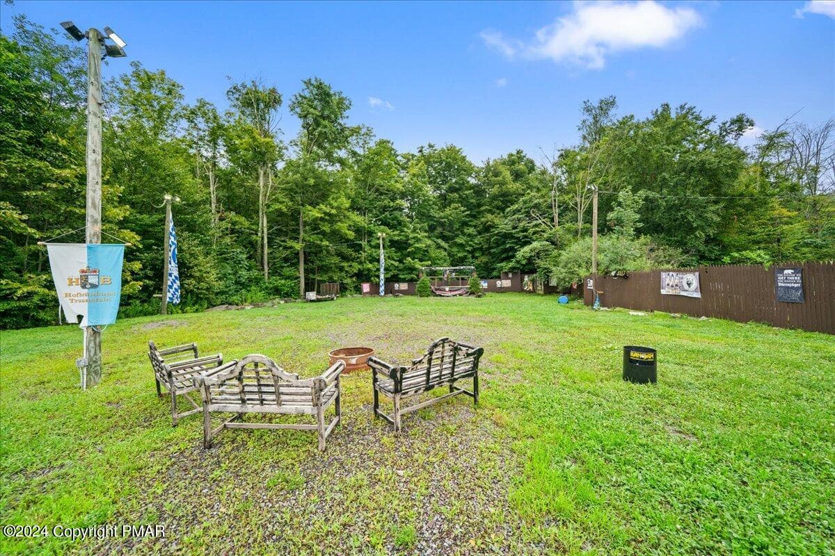 25.5 lawn and outdoor stage - 2136 Lake Ariel Highway, Lake Ariel, PA 18436, Lake Ariel