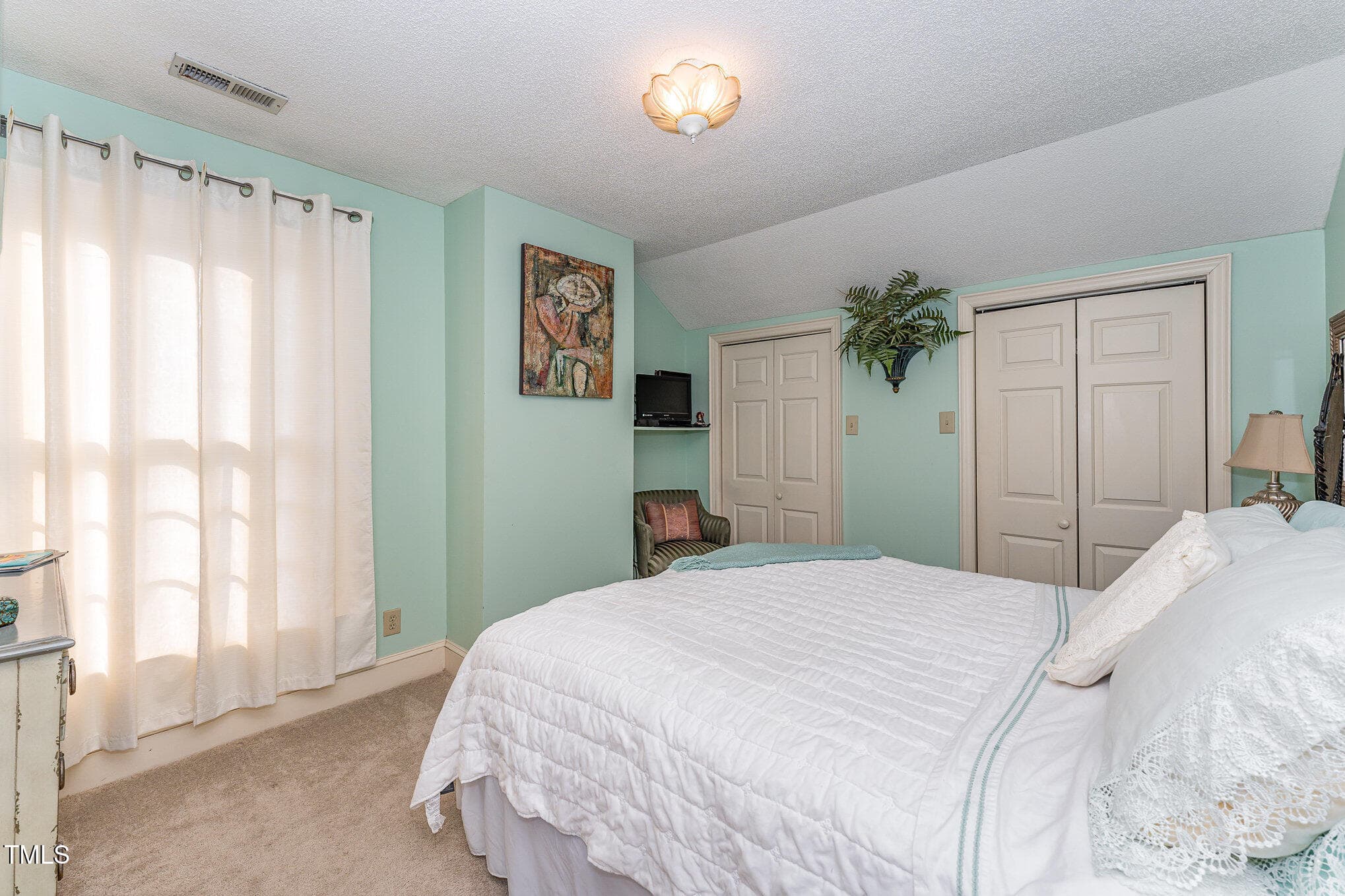 Upstairs Bedroom Middle - 110 E Orange Street, Hillsborough, NC 27278, Hillsborough