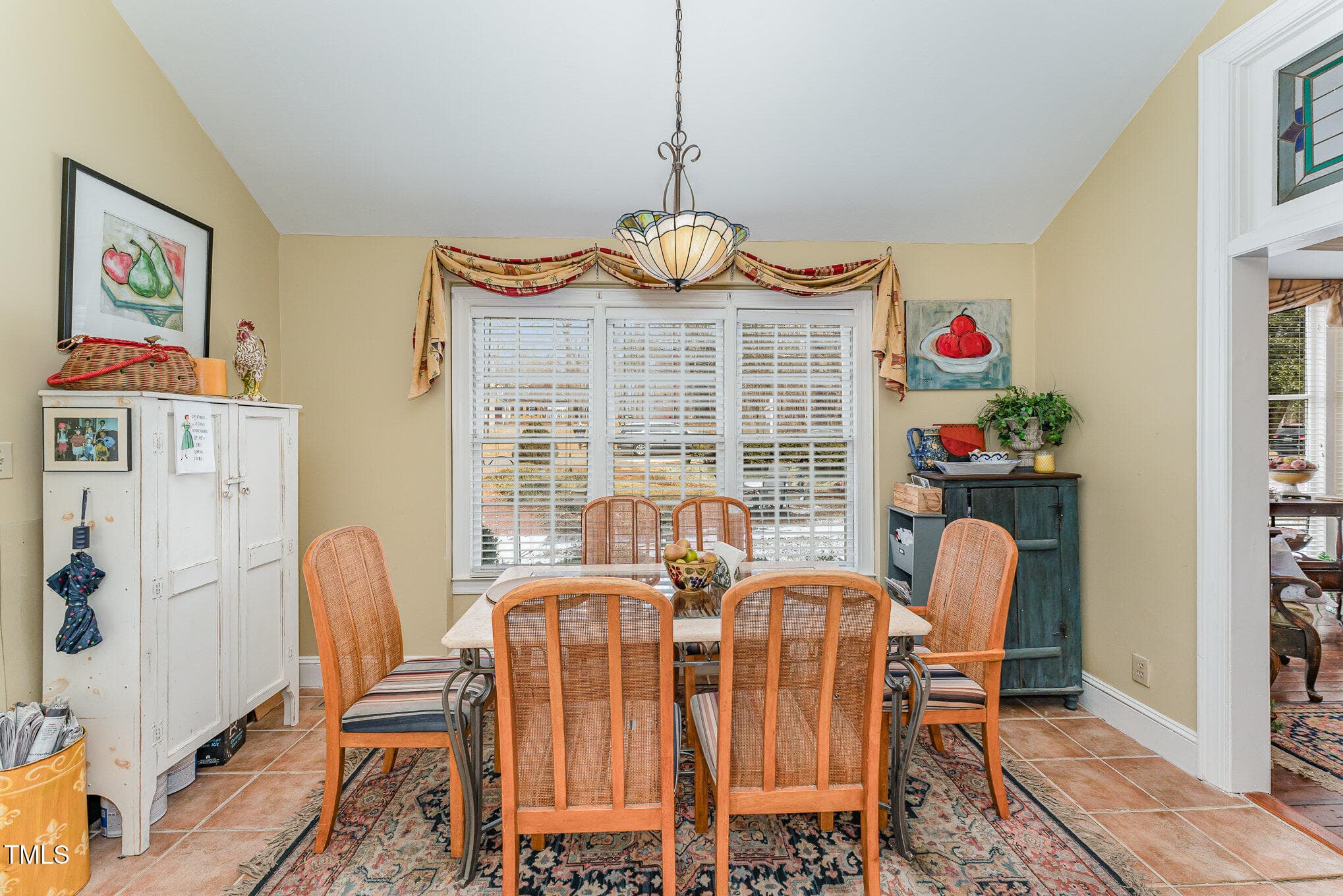 Breakfast Room - 110 E Orange Street, Hillsborough, NC 27278, Hillsborough