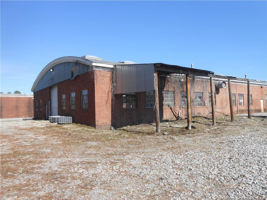Rear Bldg./Backside - 3500 E Elizabethtown Road, Lumberton, NC 28358
