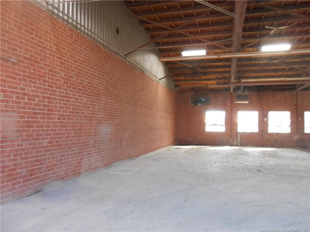 Rear Bldg. - 3500 E Elizabethtown Road, Lumberton, NC 28358