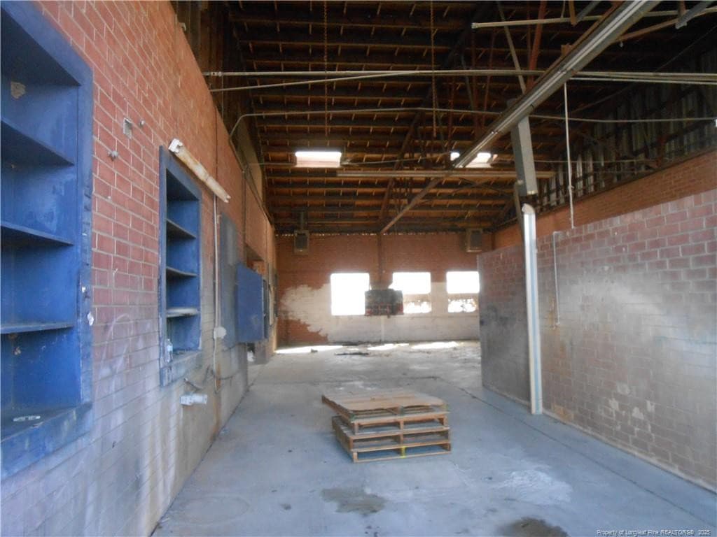 Rear Bldg. - 3500 E Elizabethtown Road, Lumberton, NC 28358