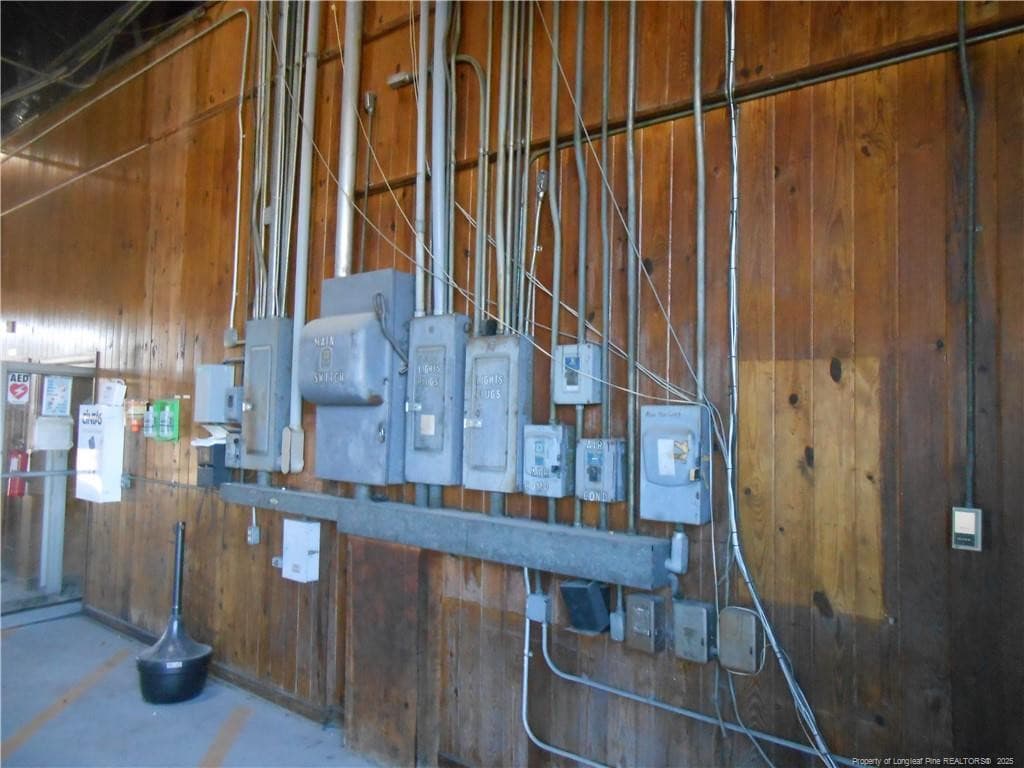 Electrical/Front Bldg. - 3500 E Elizabethtown Road, Lumberton, NC 28358