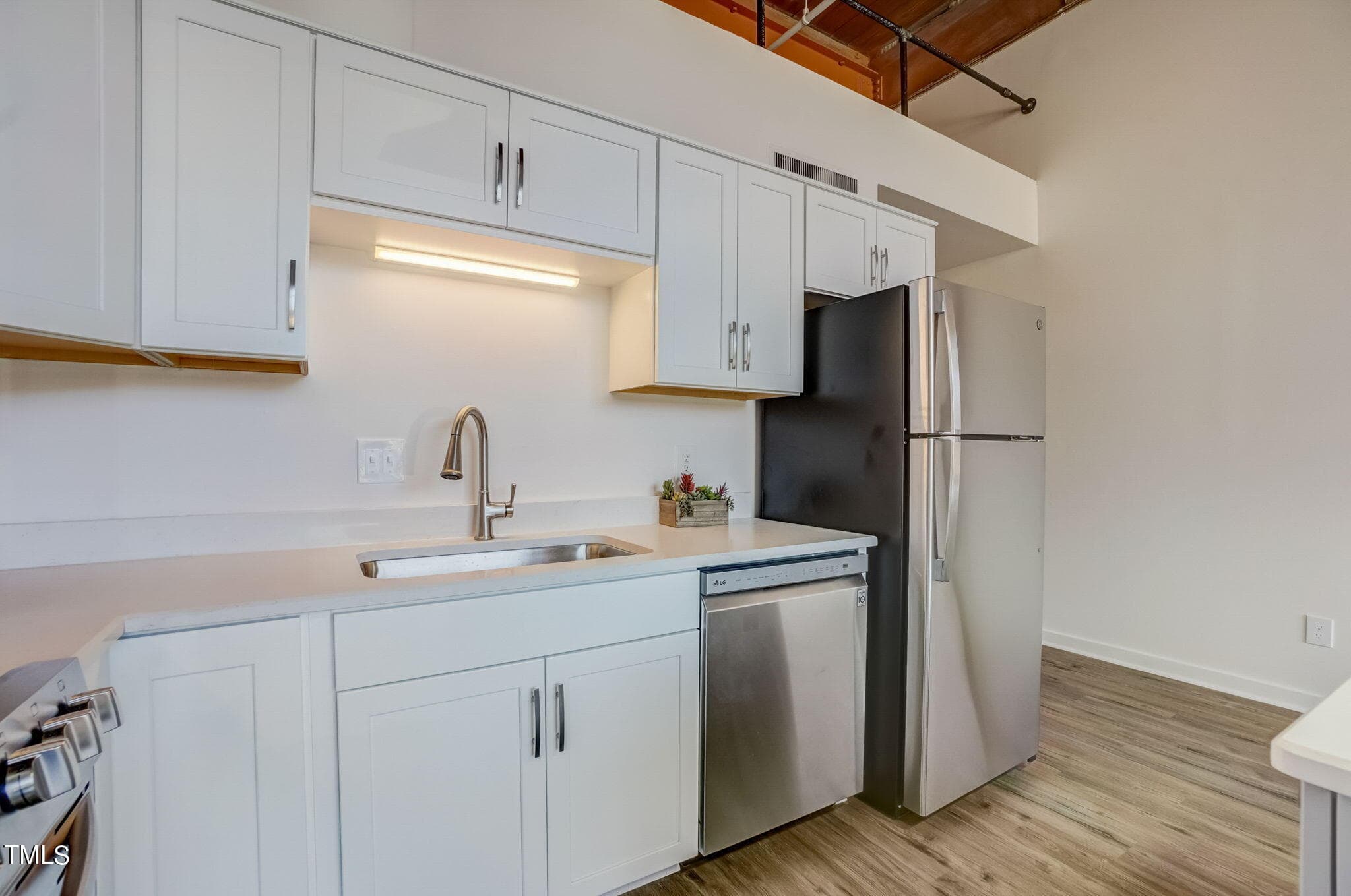 29-web-or-mls-N Duke St 105-027 - 500 N Duke Street Apt 53-105, Durham, NC 27701, Durham