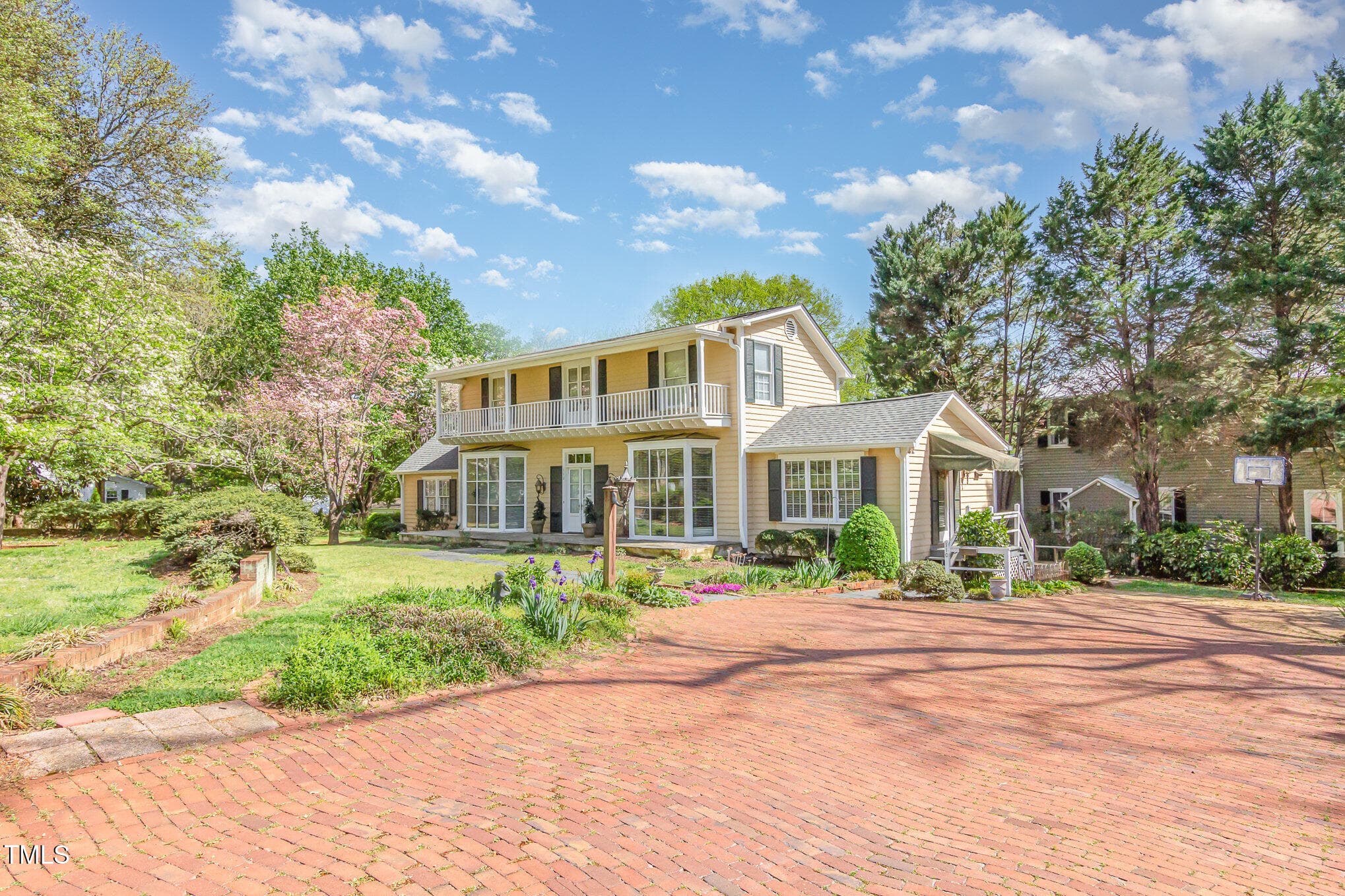 Parking Area - 110 E Orange Street, Hillsborough, NC 27278, Hillsborough