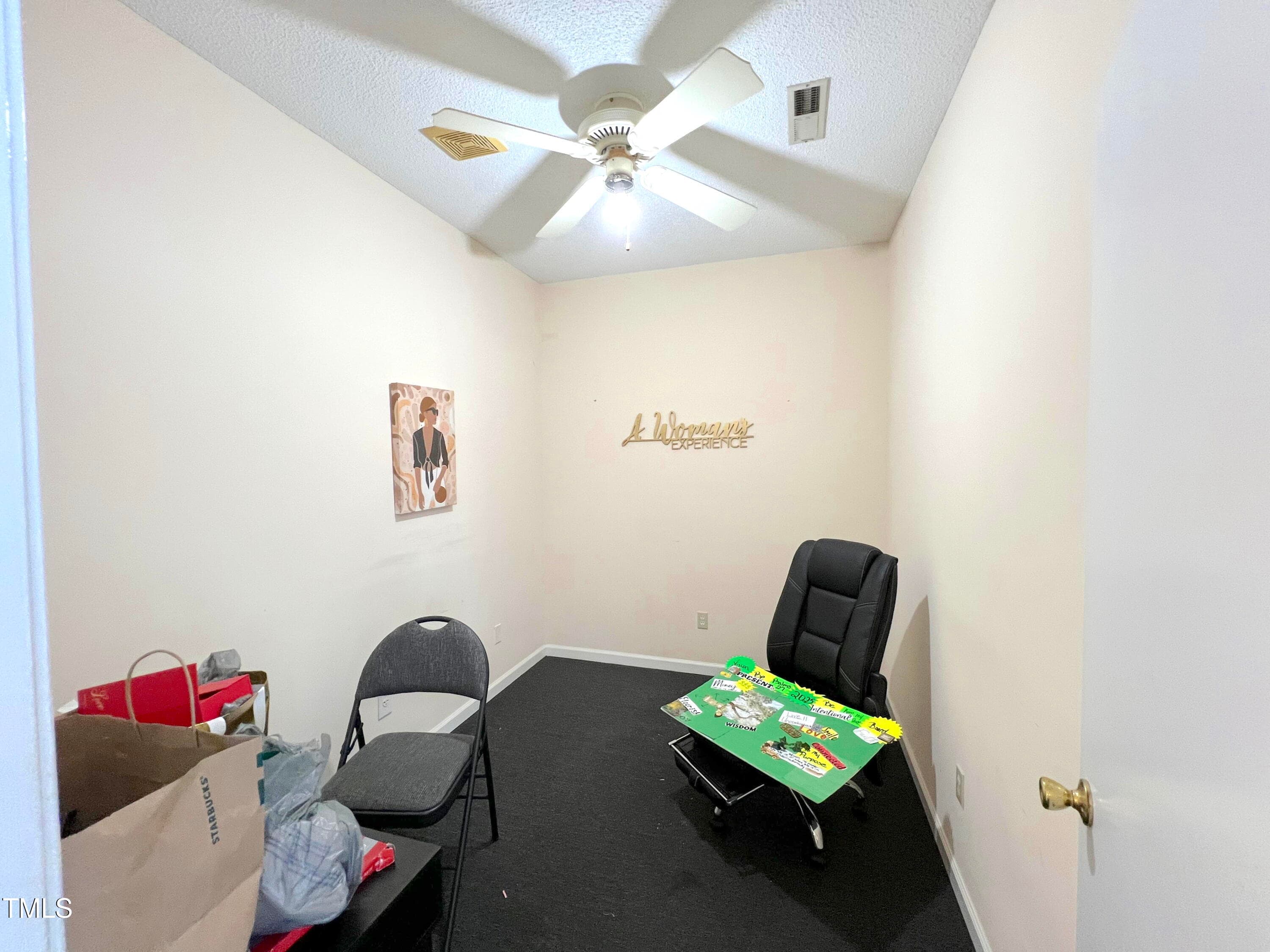 Inside5 - 698 E New Hope Road, Goldsboro, NC 27534, Goldsboro