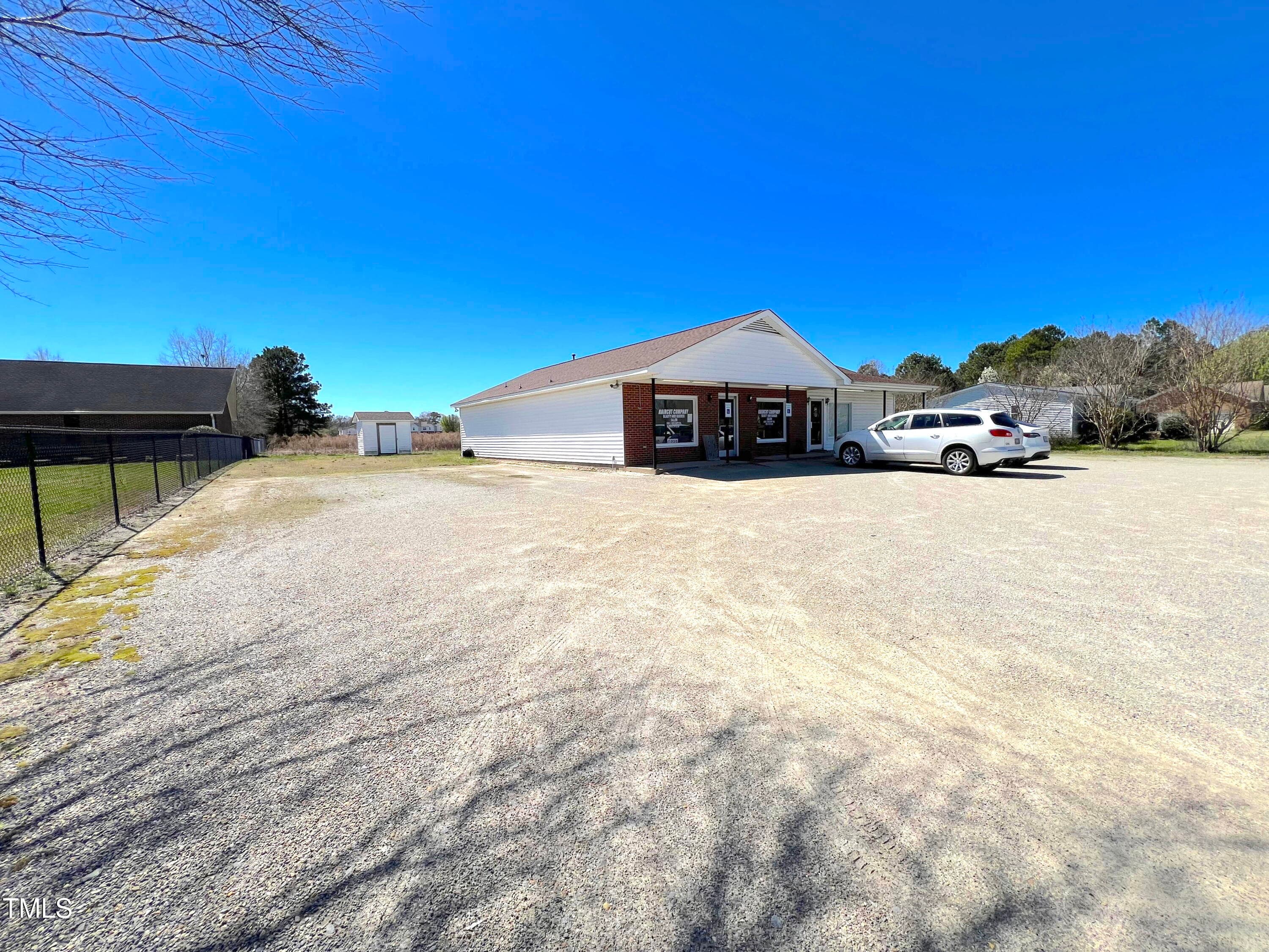 outside2 - 698 E New Hope Road, Goldsboro, NC 27534, Goldsboro