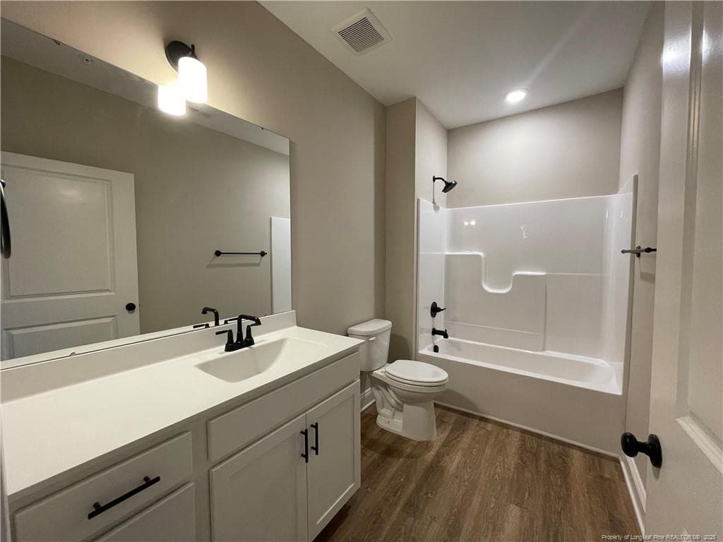 Photo 6 - 220 Gallery Drive 201, Spring Lake, NC 28390