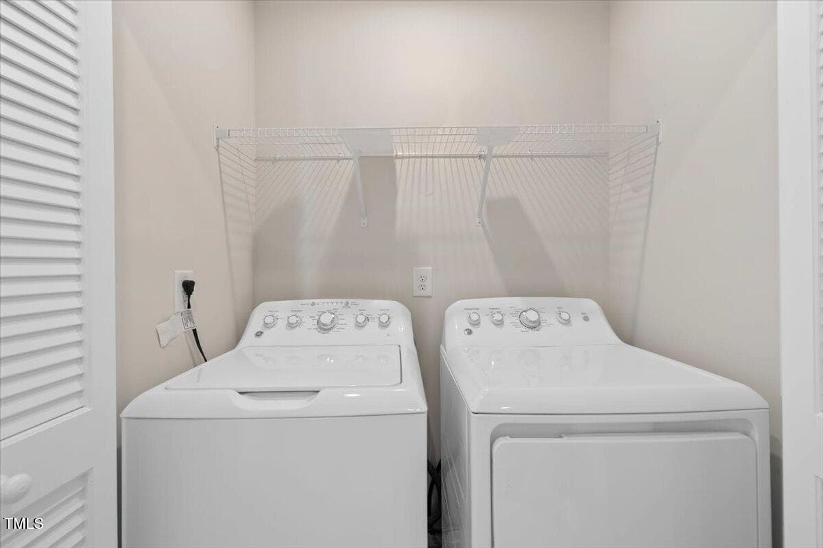 LAUNDRY - 6620 Pathfinder Way, Raleigh, NC 27616, Raleigh
