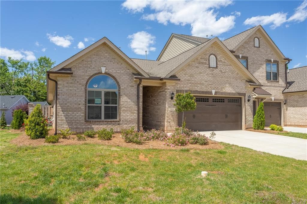 1095 Beechcraft Drive 140, Mebane, NC 27302