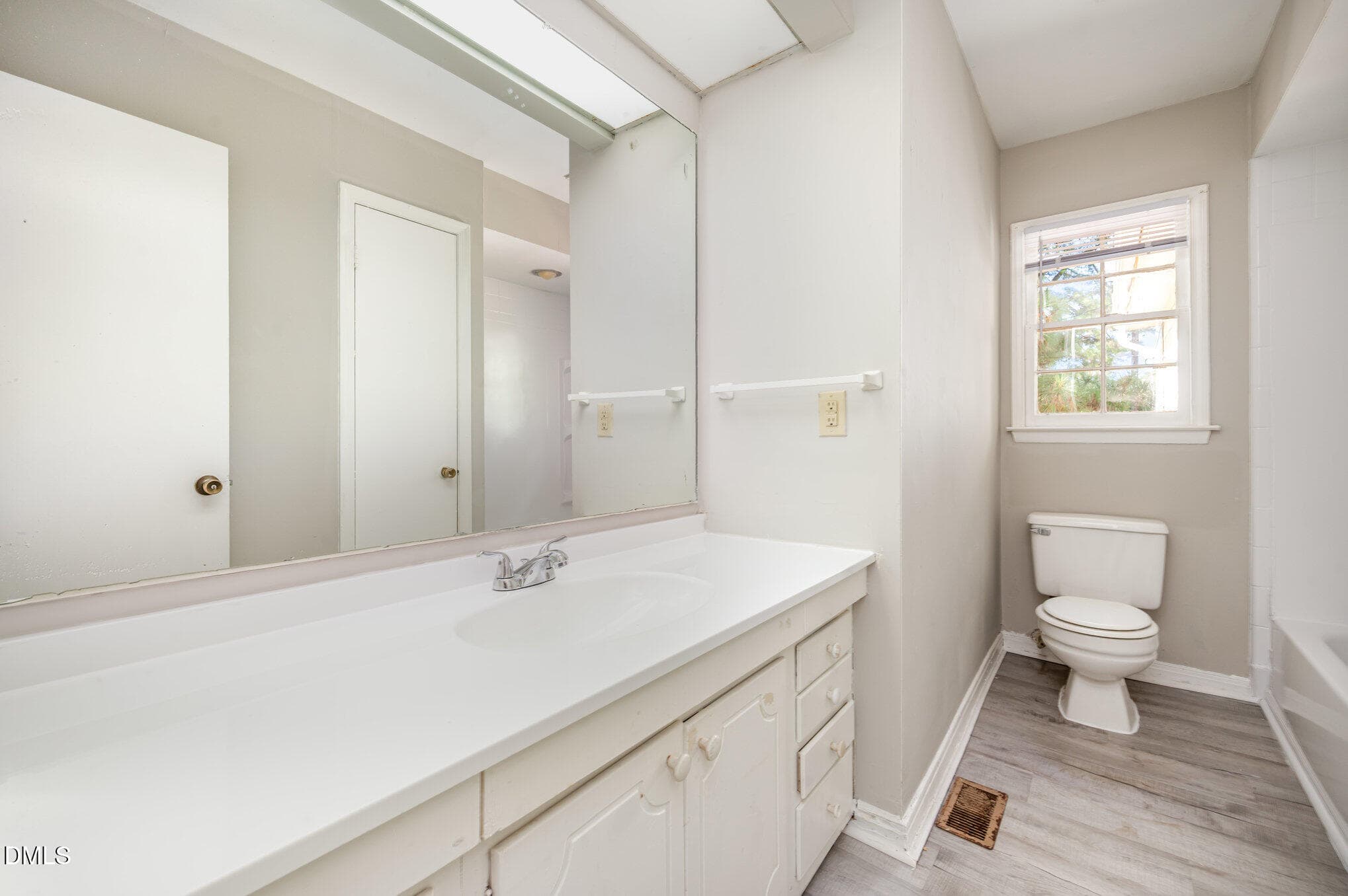Hall Full Bathroom - 104 Deblyn Court, Durham, NC 27713, Durham