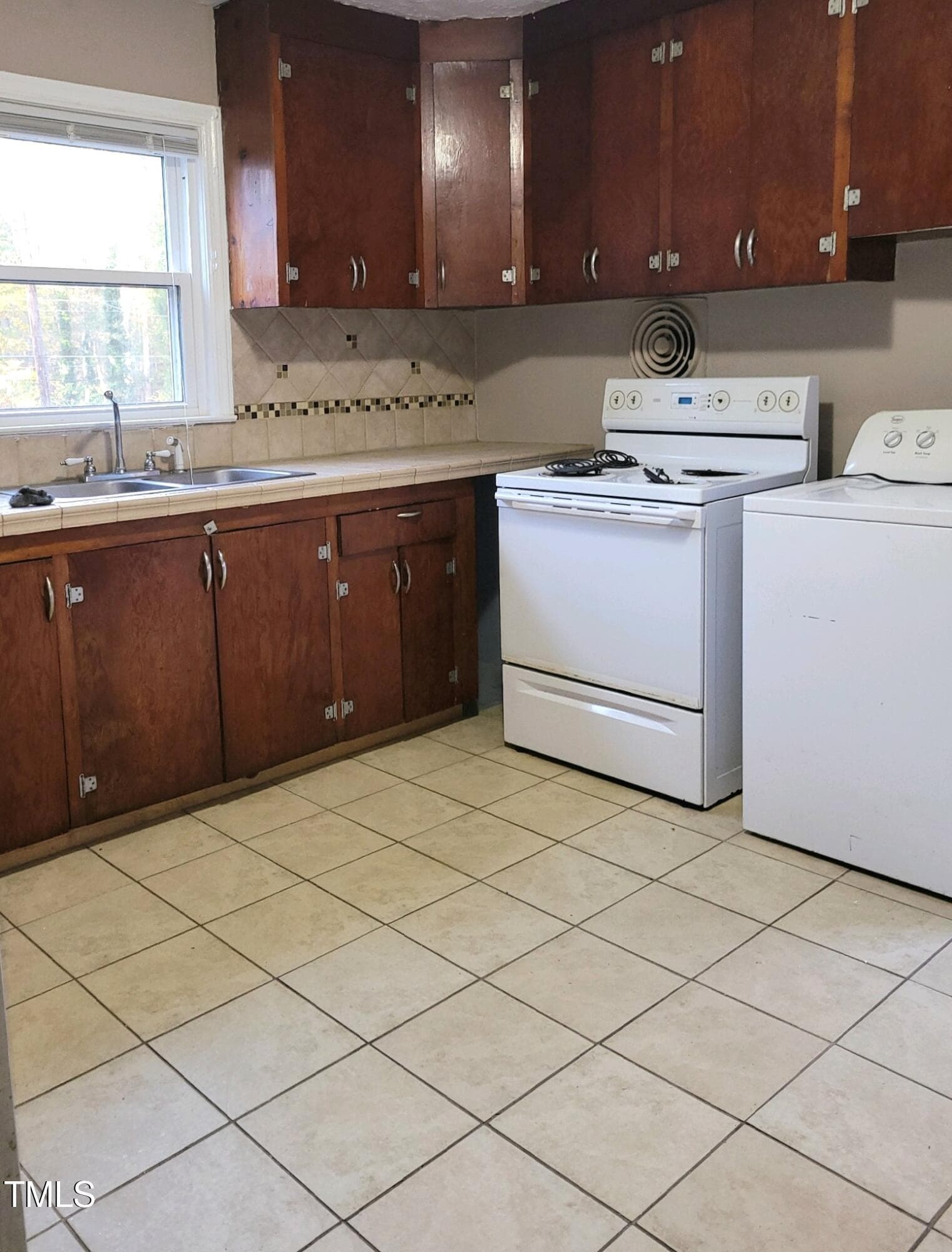 kitchen 2 - 327 Ranch Farm Road, Raleigh, NC 27603, Raleigh