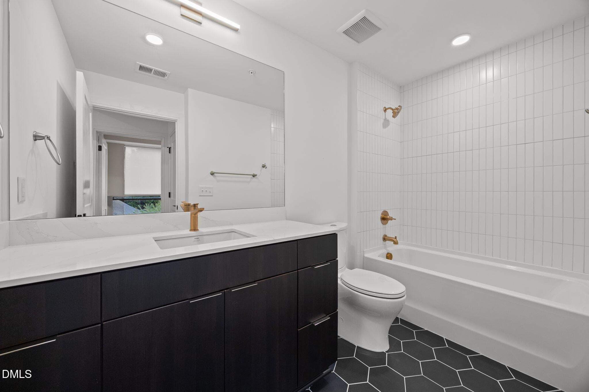 9-web-or-mls-IMG_4948 - 615 W Peace Street 307, Raleigh, NC 27605, Raleigh