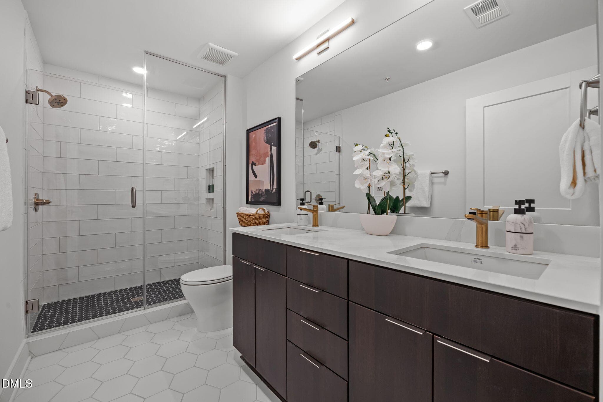 17-web-or-mls-IMG_4906 - 615 W Peace Street 308, Raleigh, NC 27605, Raleigh