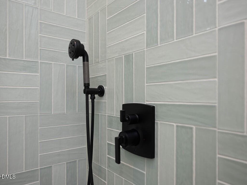 066_Bathroom - 7013 Buckhead Drive, Raleigh, NC 27615, Raleigh
