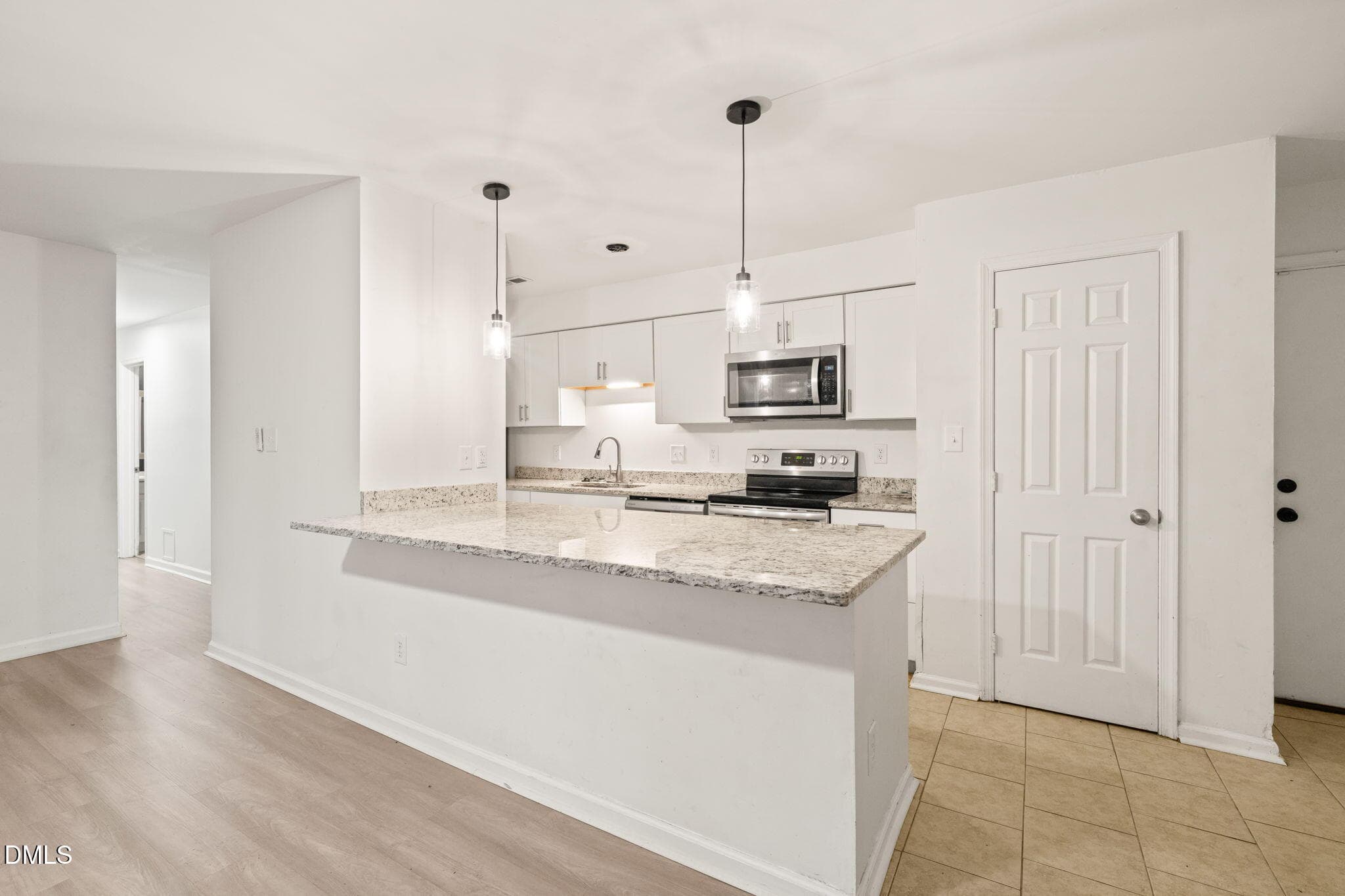 Kitchen (1) - 1300 Park Glen Drive 102, Raleigh, NC 27610, Raleigh