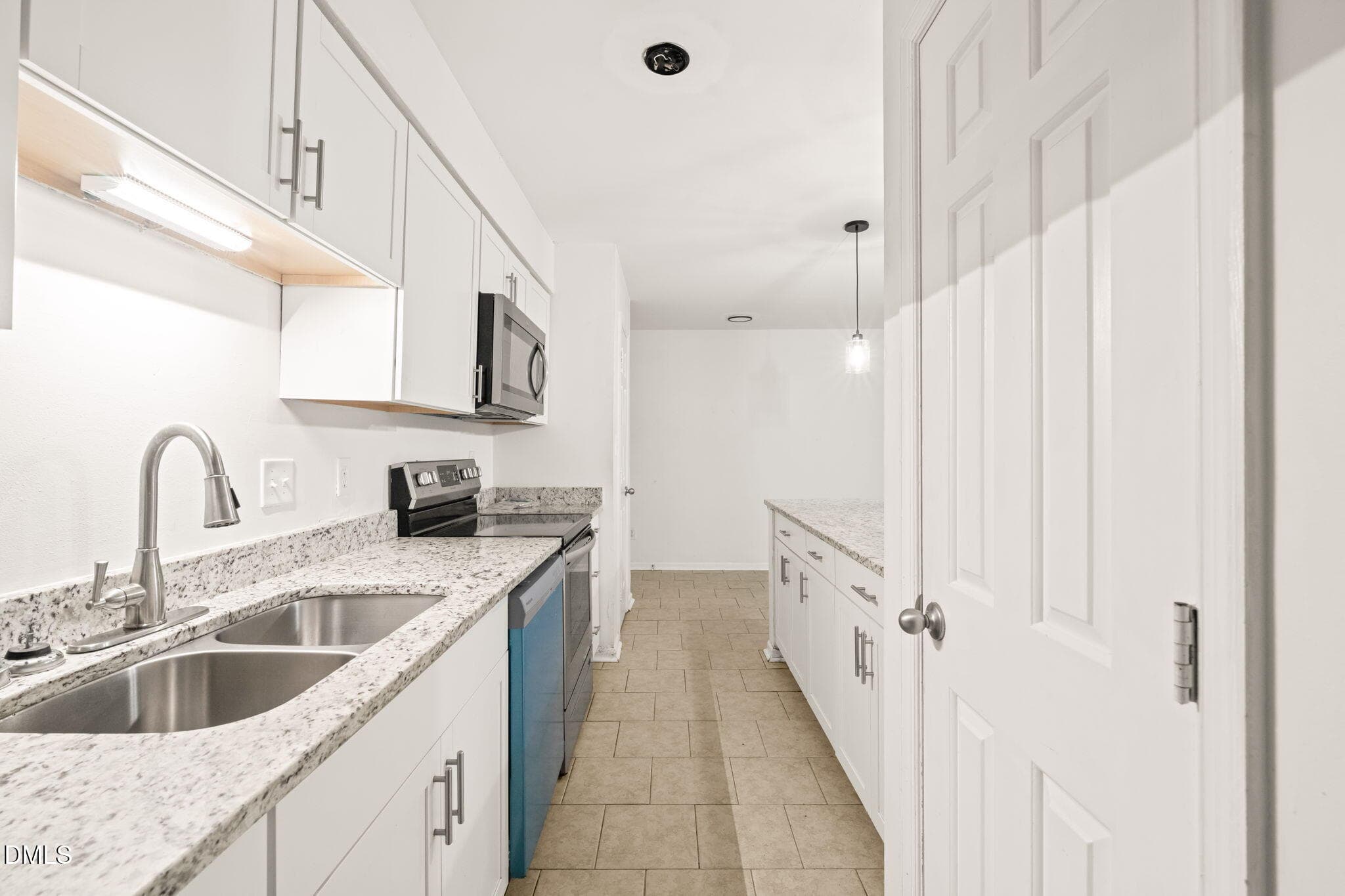 Kitchen (5) - 1300 Park Glen Drive 102, Raleigh, NC 27610, Raleigh