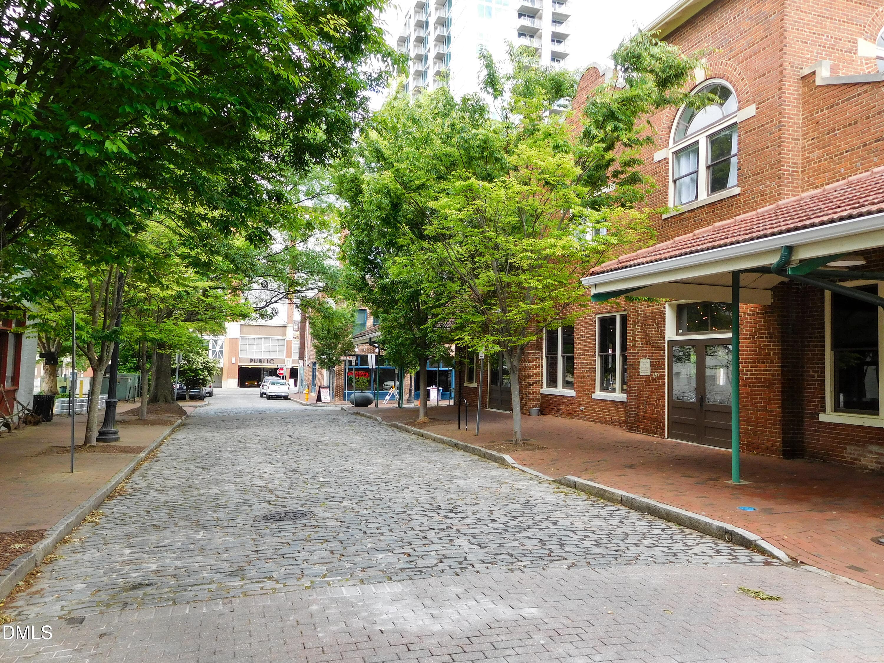 Moore square (1) - 1300 Park Glen Drive 102, Raleigh, NC 27610, Raleigh