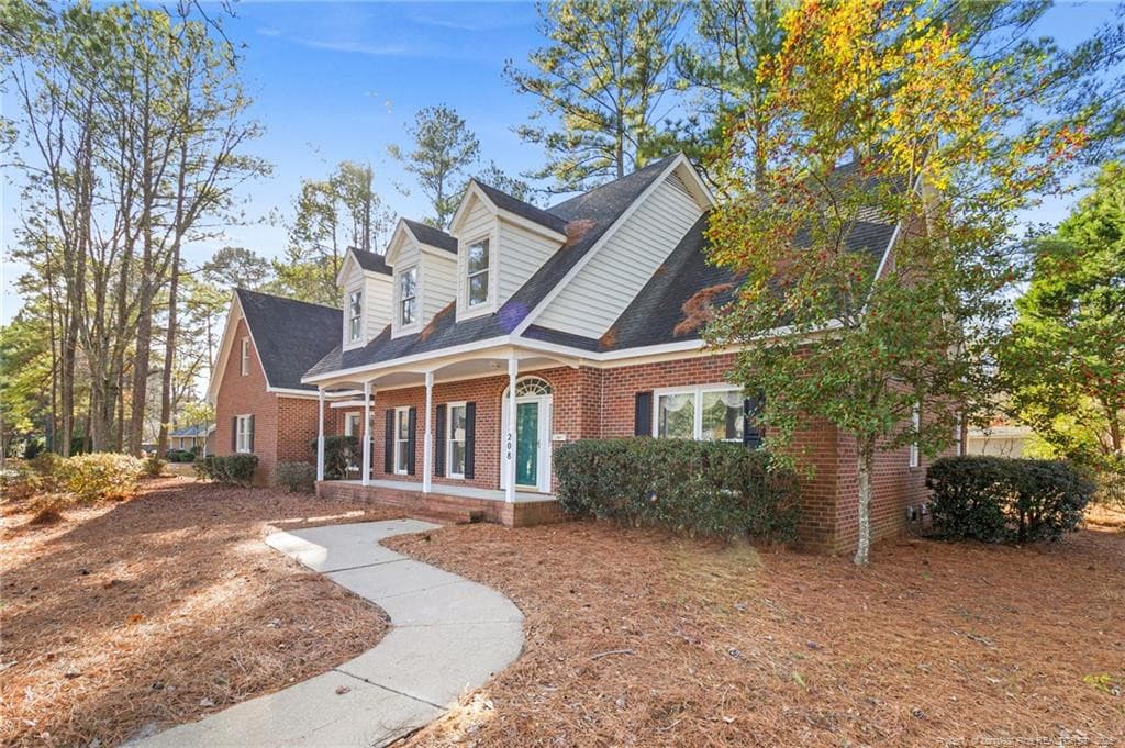 Photo 4 - 208 Woodsage Circle, Fayetteville, NC 28303