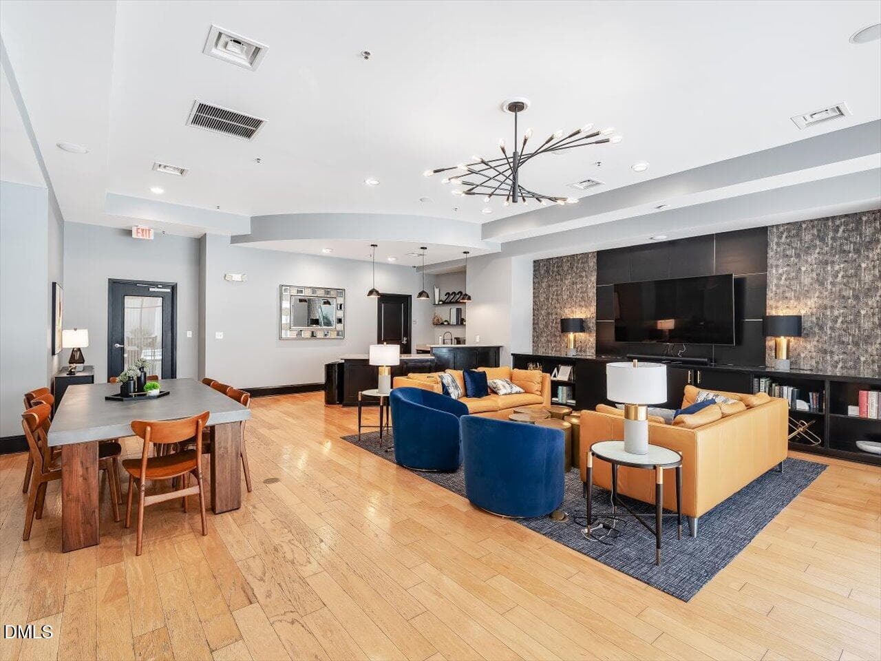 20-062-222GlenwoodAve-Unit417-20230912 - 222 Glenwood Avenue 304, Raleigh, NC 27603, Raleigh