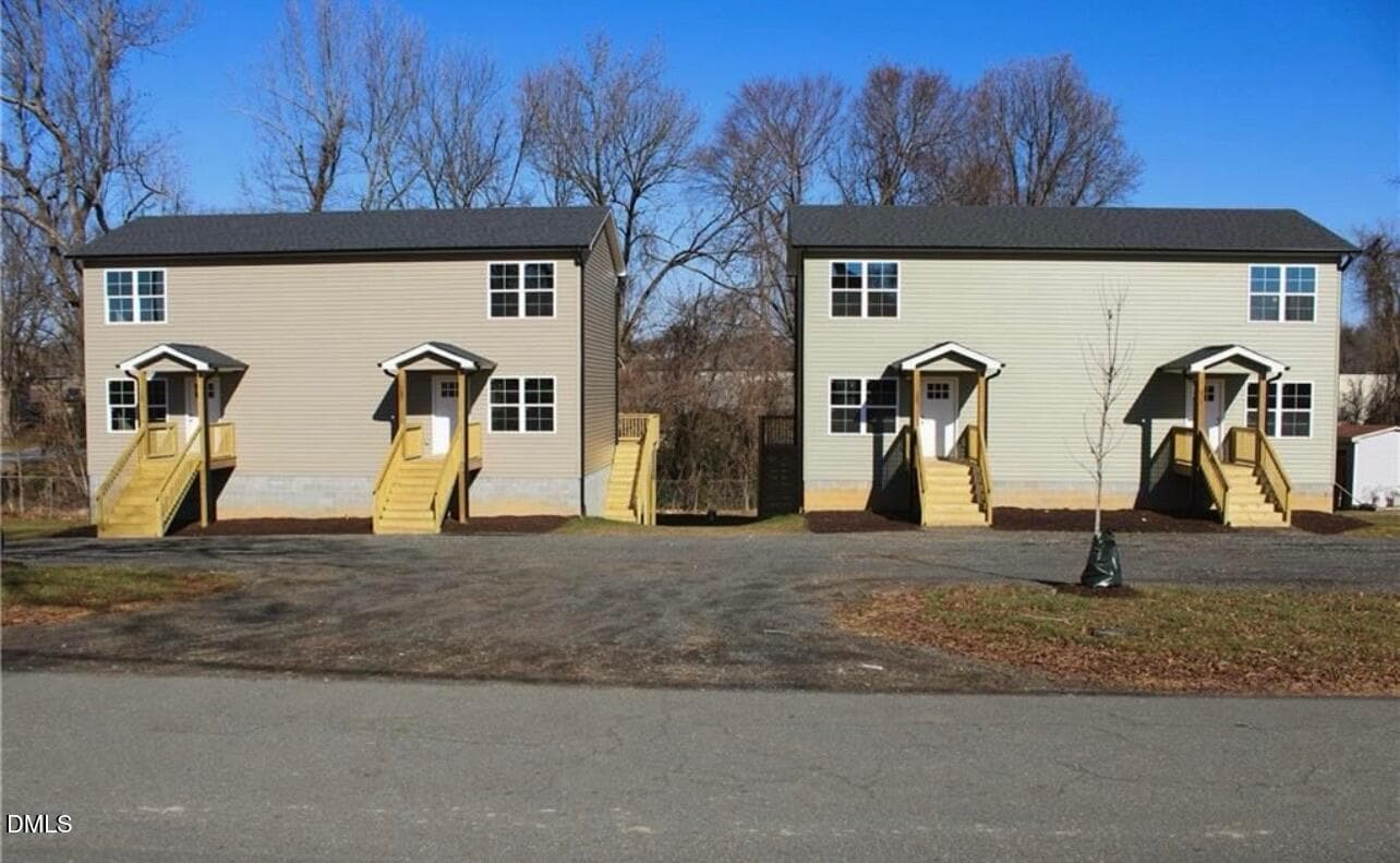 105 E Highfill Avenue 105,107,109,111, Liberty, NC 27298
