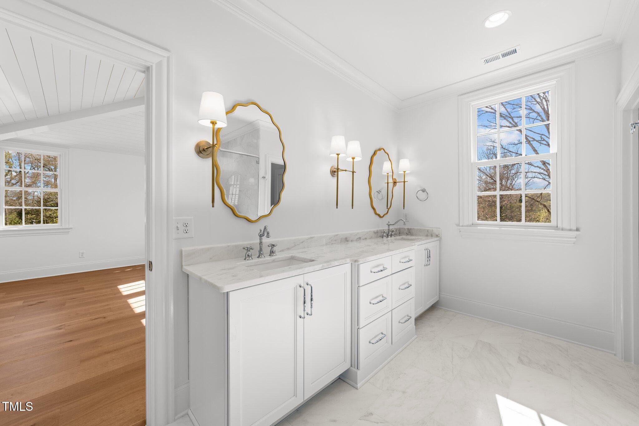 42-web-or-mls-3D5A8294 - 126 E Drewry Lane, Raleigh, NC 27609, Raleigh