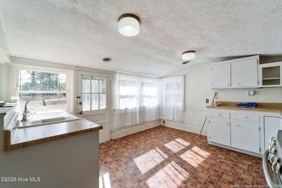 376 Foxfire Rd - 376 Foxfire Road, Aberdeen, NC 28315