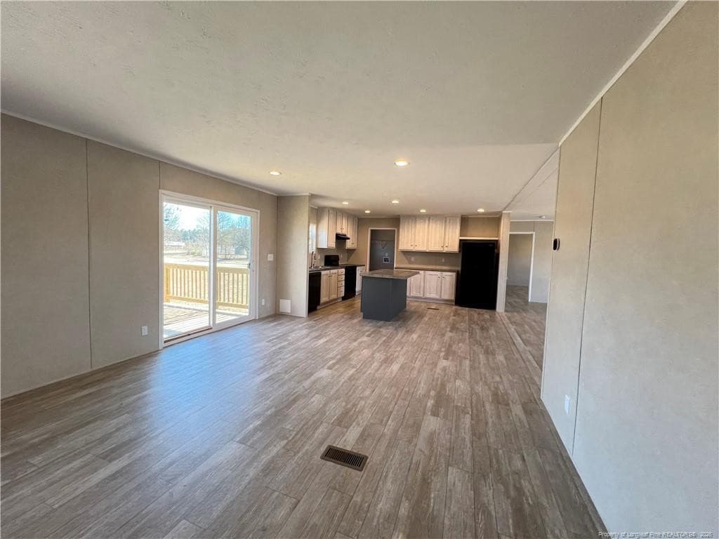 Den & Dining areas - 801 Horseshoe Road, Autryville, NC 28318