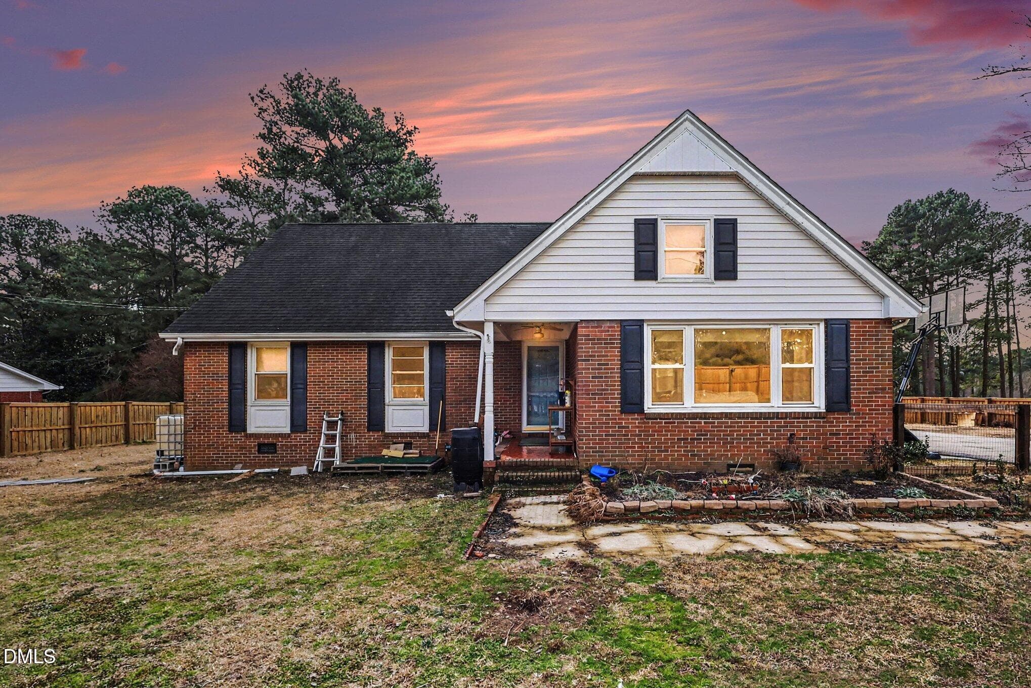 001_file_1915 - 1609 Spring Lane, Sanford, NC 27330
