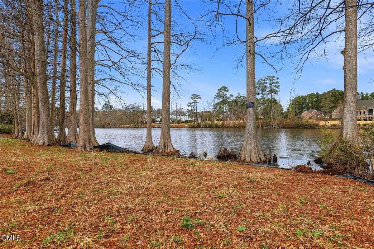 04-1100 S Lakeside Dr-4 - 1100 S Lakeside Drive, Four Oaks, NC 27524