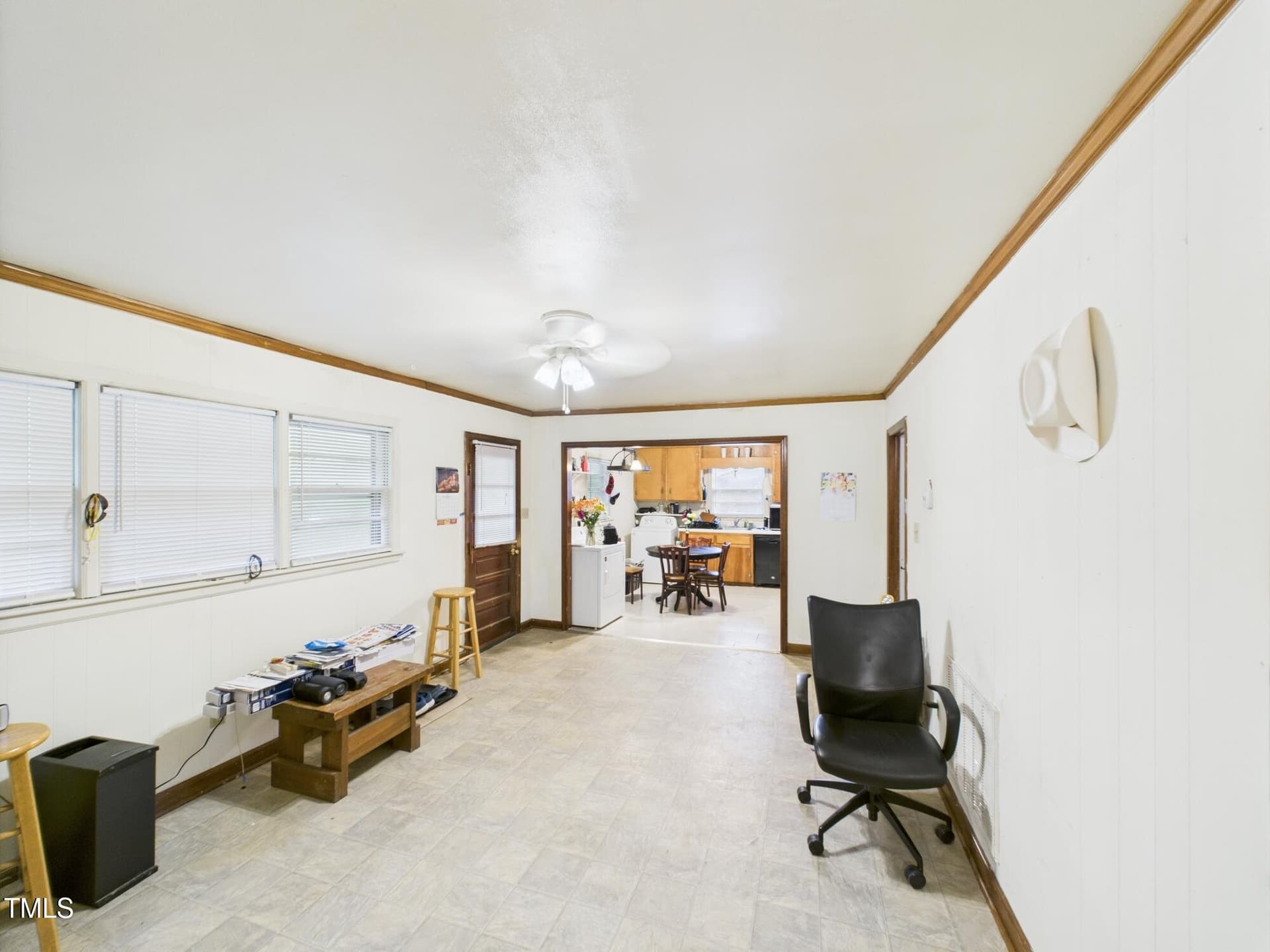 Living room - 106 Markham Drive, Chapel Hill, NC 27514