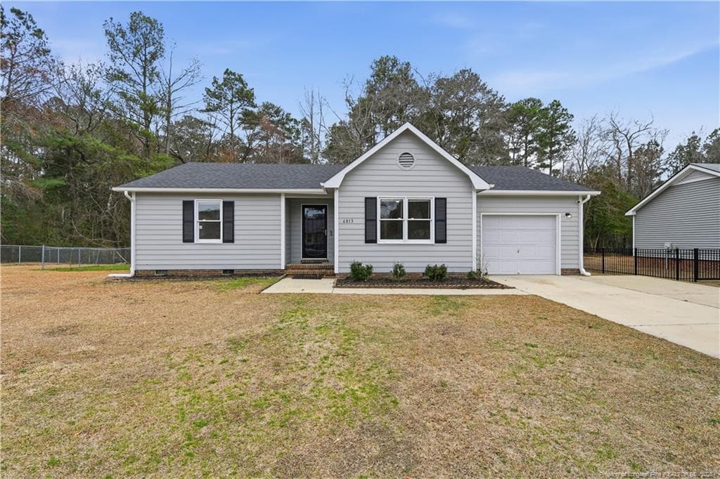 6813 Foxton Court, Fayetteville, NC 28304