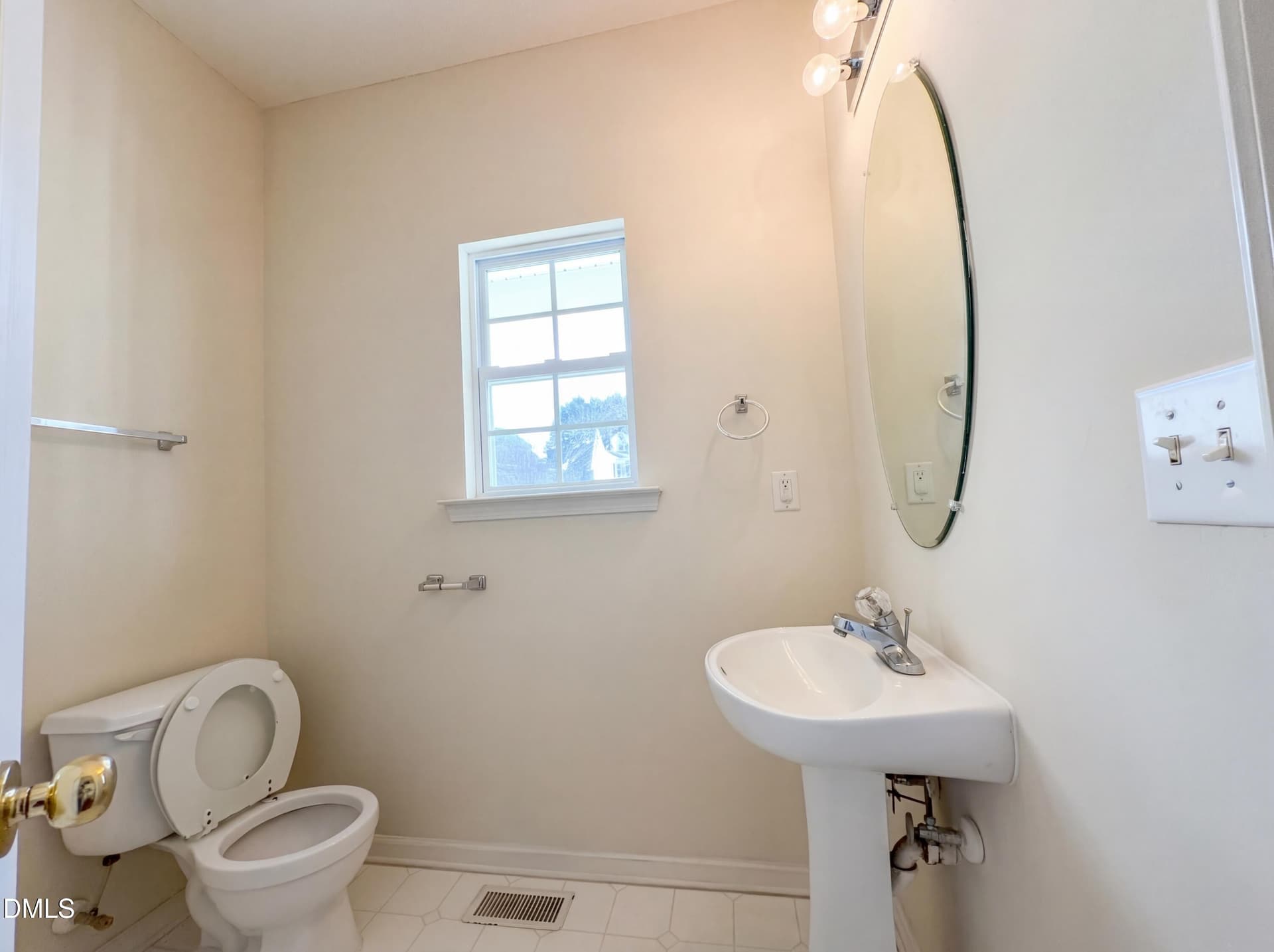 listing_11 - 504 Ledyard Court, Wake Forest, NC 27587