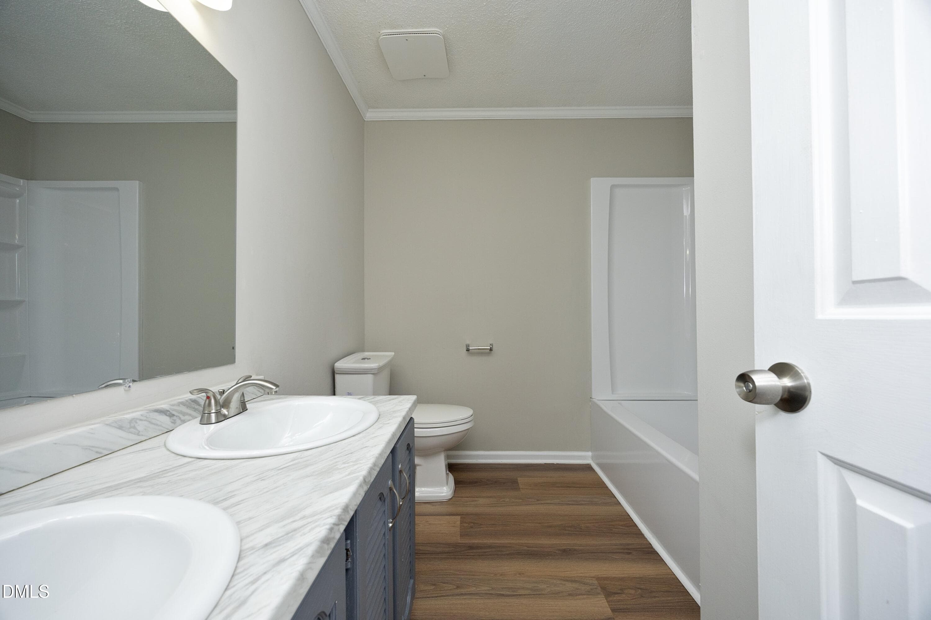 Full bath - 806 Kendall Drive 502, Durham, NC 27703, Durham