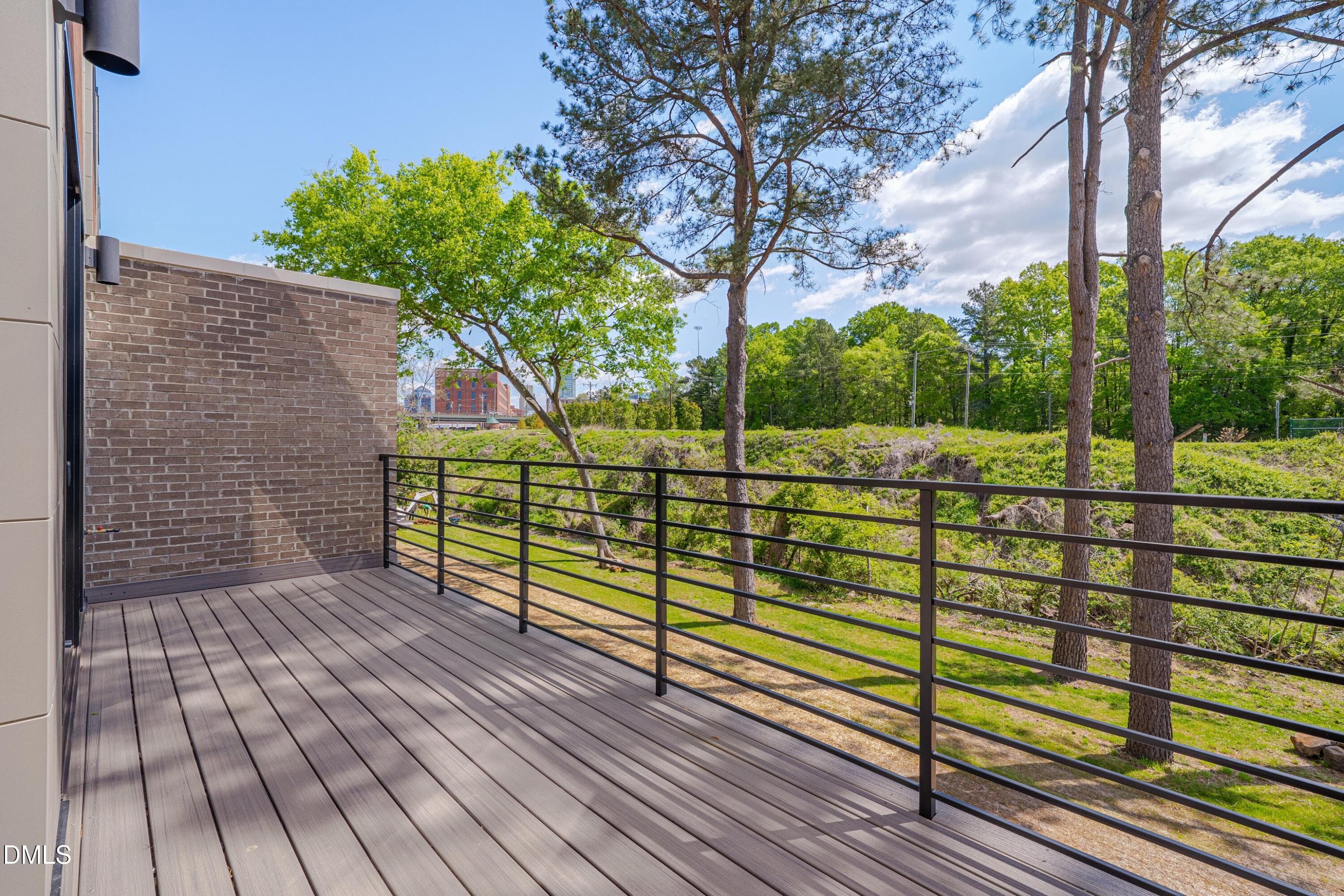2nd Floor Terrace with Gas hookup - 1012 Manor Way, Durham, NC 27701, Durham