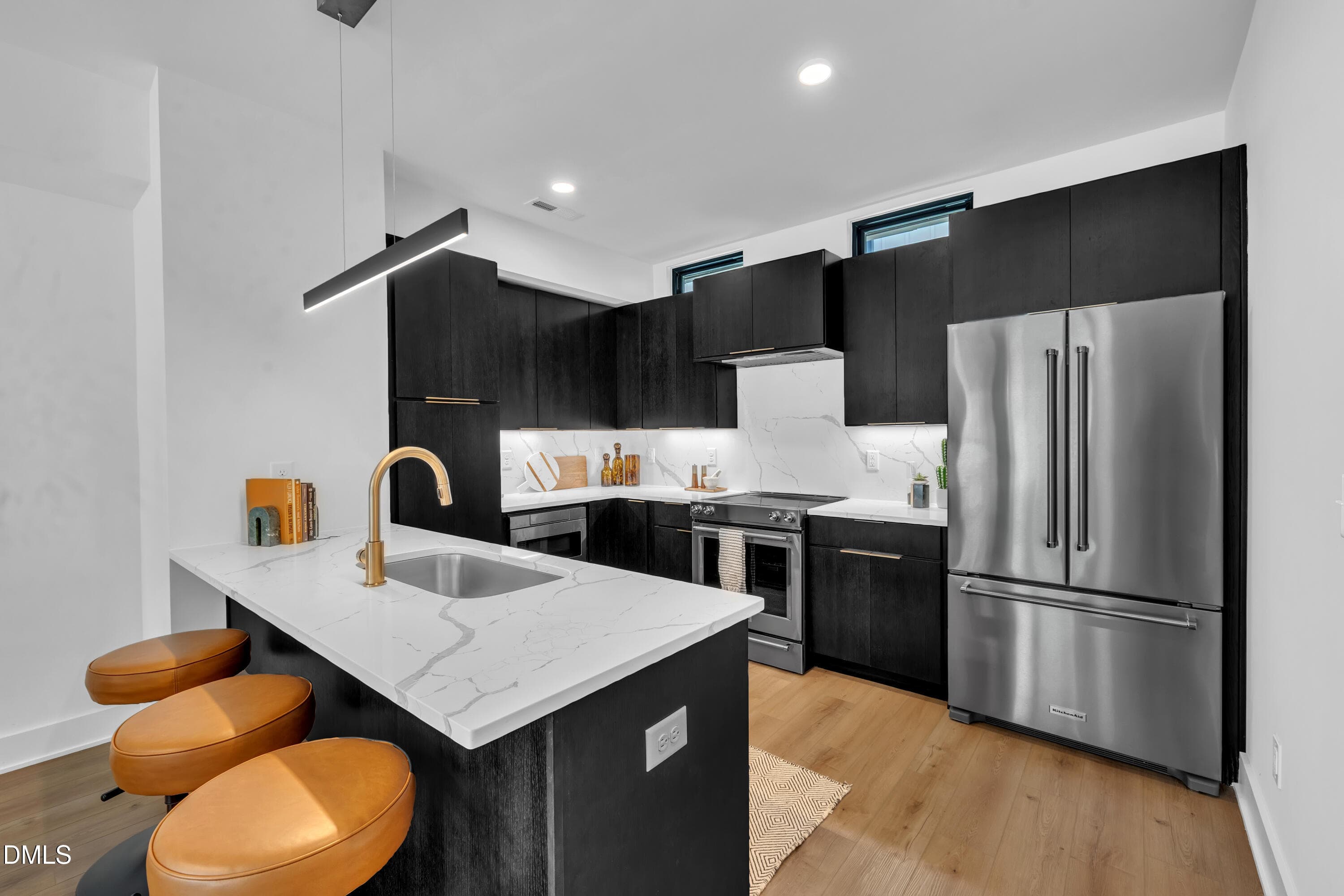 10-512 Gordon St 402-39 - 512 Gordon Street 305, Durham, NC 27701, Durham