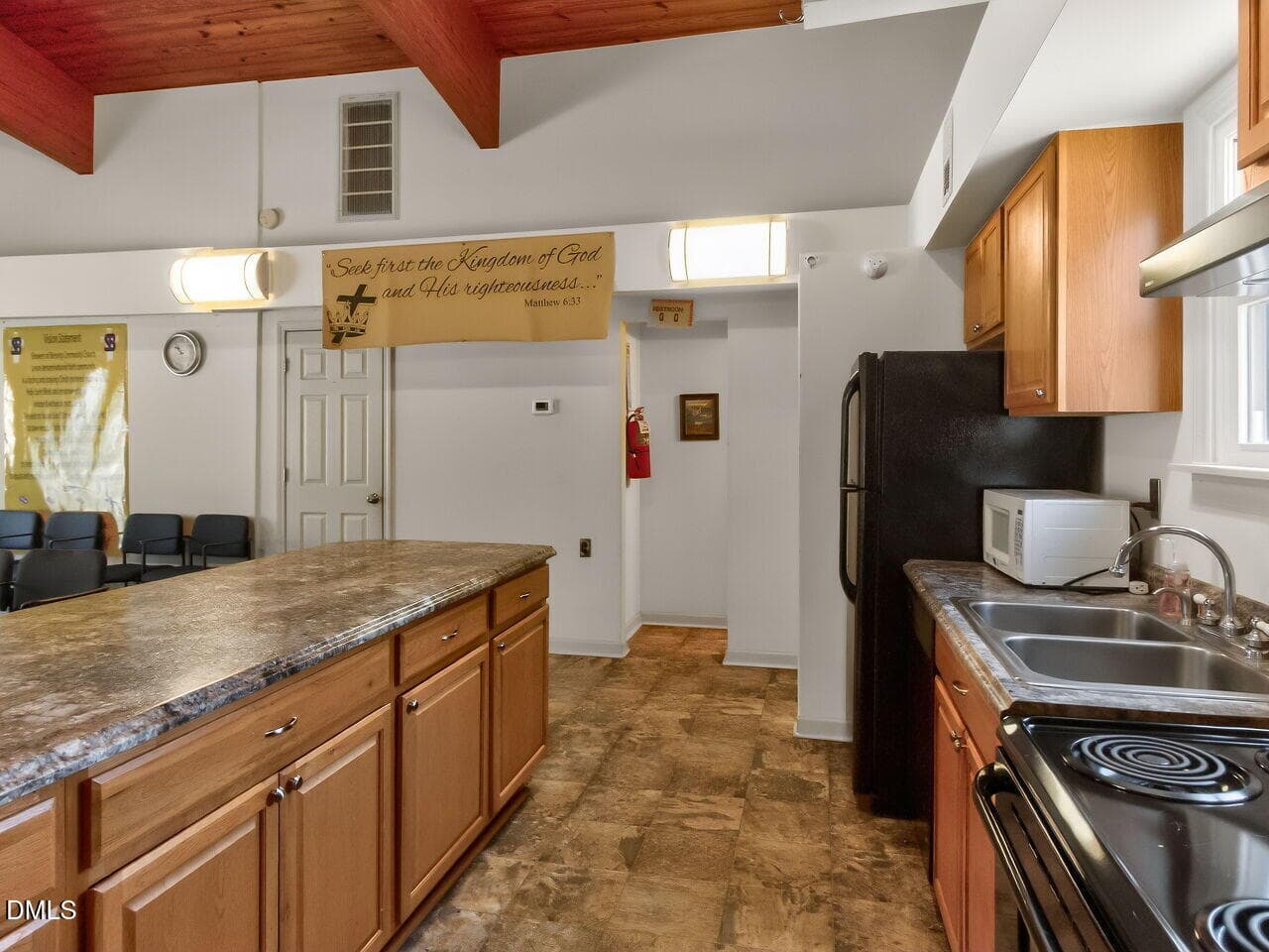 040-1280x960-guest-building-kitchen - 9759b Cleveland Road, Clayton, NC 27520