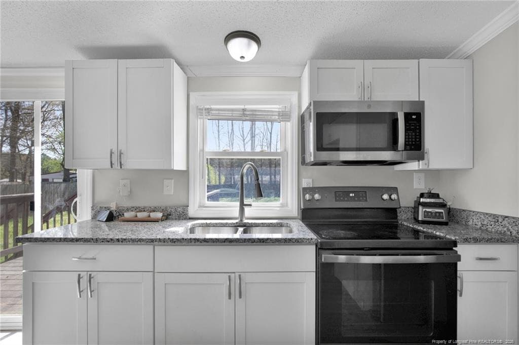 Photo 13 - 518 Inverary Drive, Raeford, NC 28376